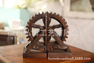 工業(yè)復(fù)古與歐式優(yōu)雅的融合 弘博美居樹脂齒輪書立